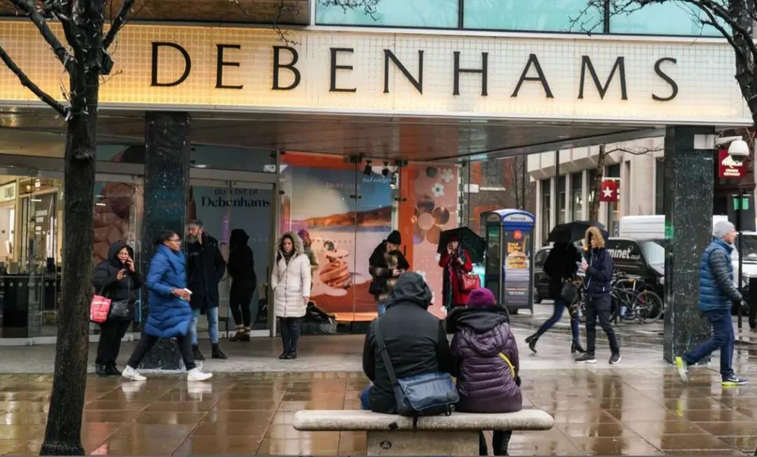 「12.2新闻速递」浸大学生会会长方仲贤被捕；《我和僵尸有个约会》重启；澳门11月*彩博**收入下挫七成