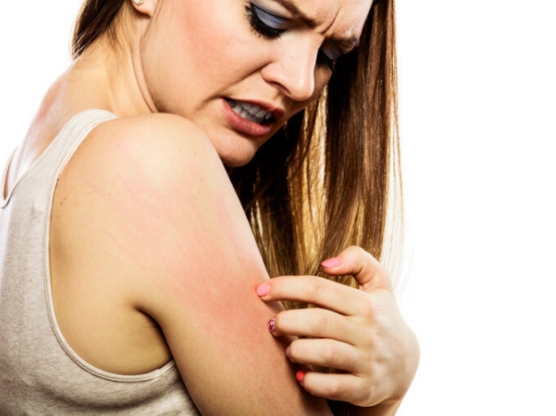 两块钱的红霉素软膏有什么用途,2块钱的红霉素软膏能祛斑吗