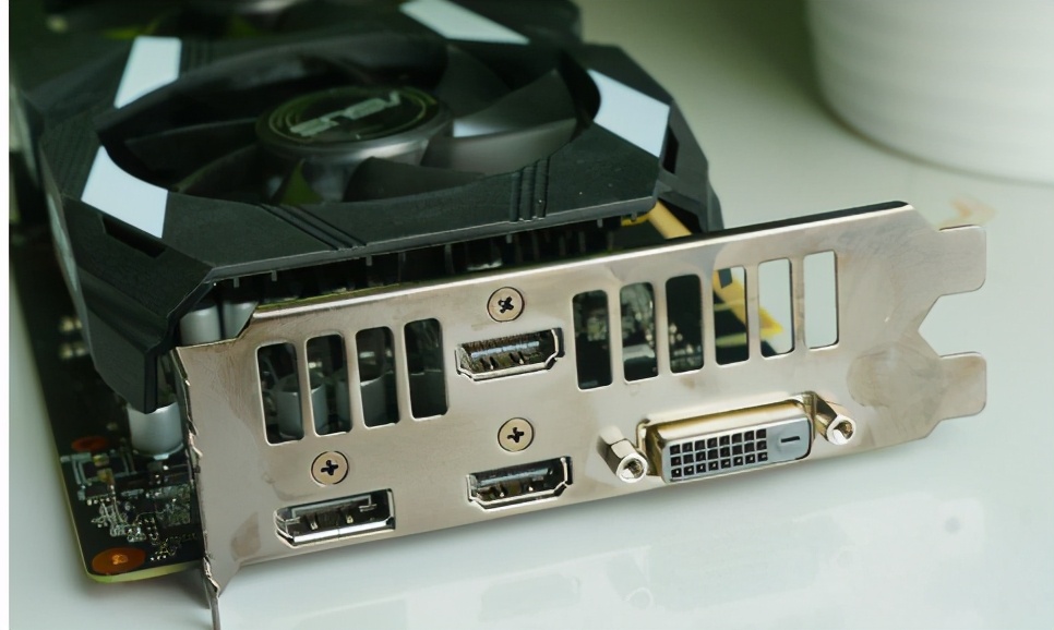 新手小白如何挑选电脑显卡,电脑显卡新手怎么选