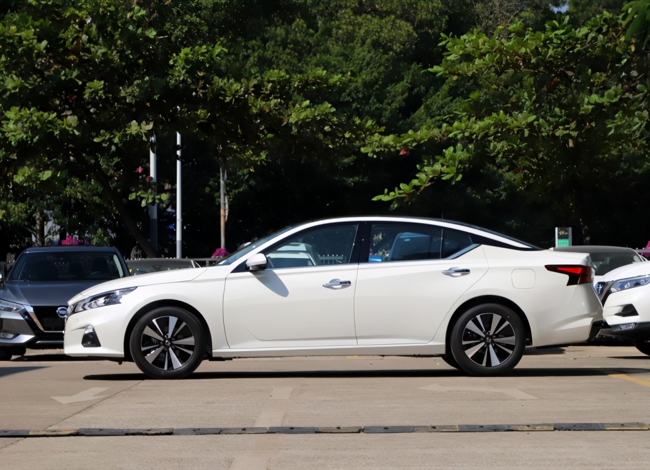 天籁被严重低估的车,日产天籁2.0t有bose音响吗