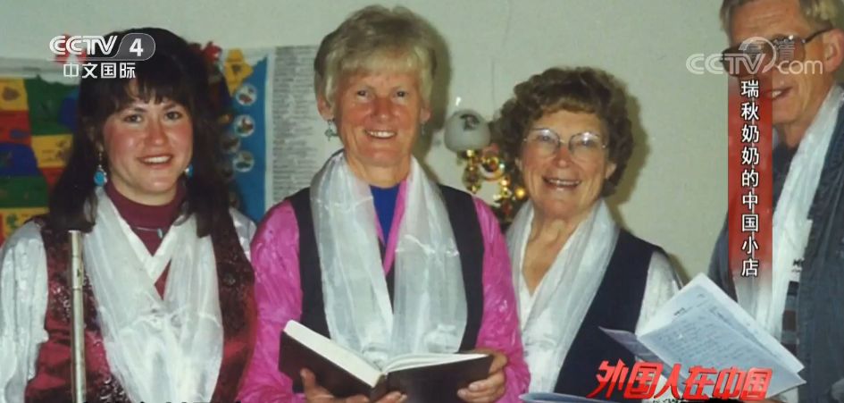 七十多岁的老奶奶为孙子赚钱救命,奶奶坚持40年帮困难老人