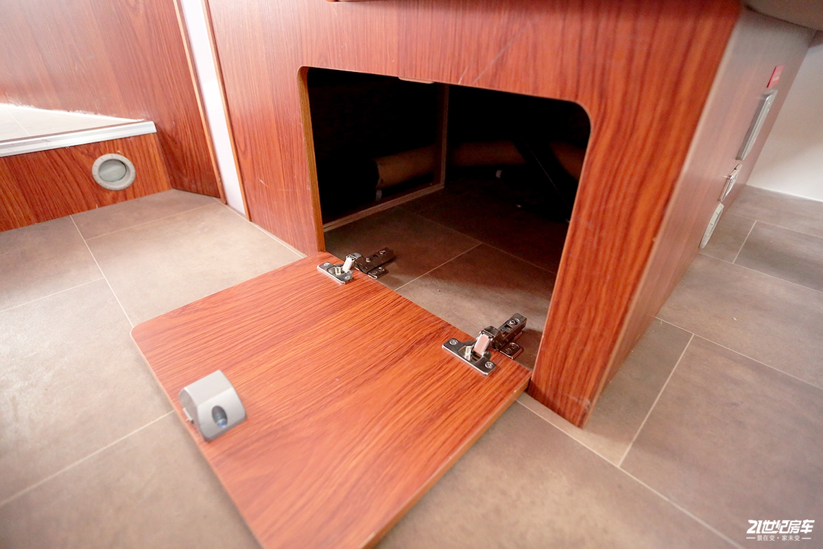 最便宜五十铃700p房车价格,2021款五十铃700p无疆四驱房车