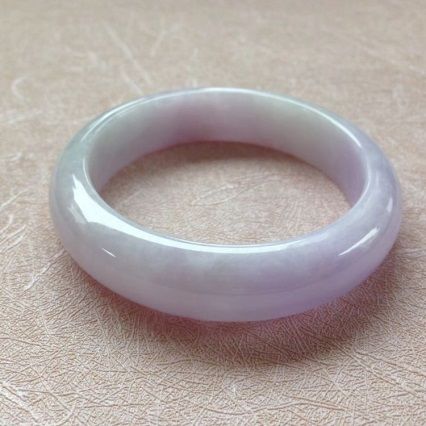 翡翠紫罗兰见光死值得买吗,紫罗兰翡翠见光死和种嫩有关系吗