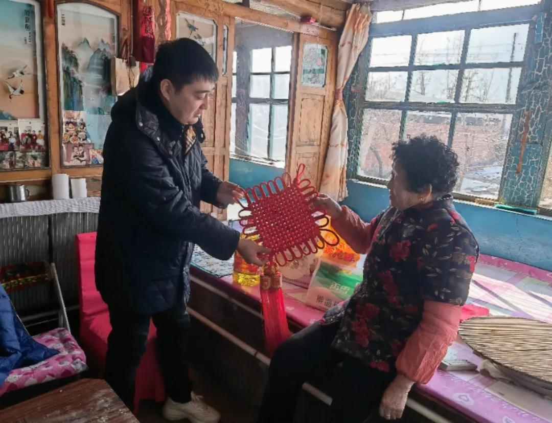 留守书记的春节,留守乡村书记