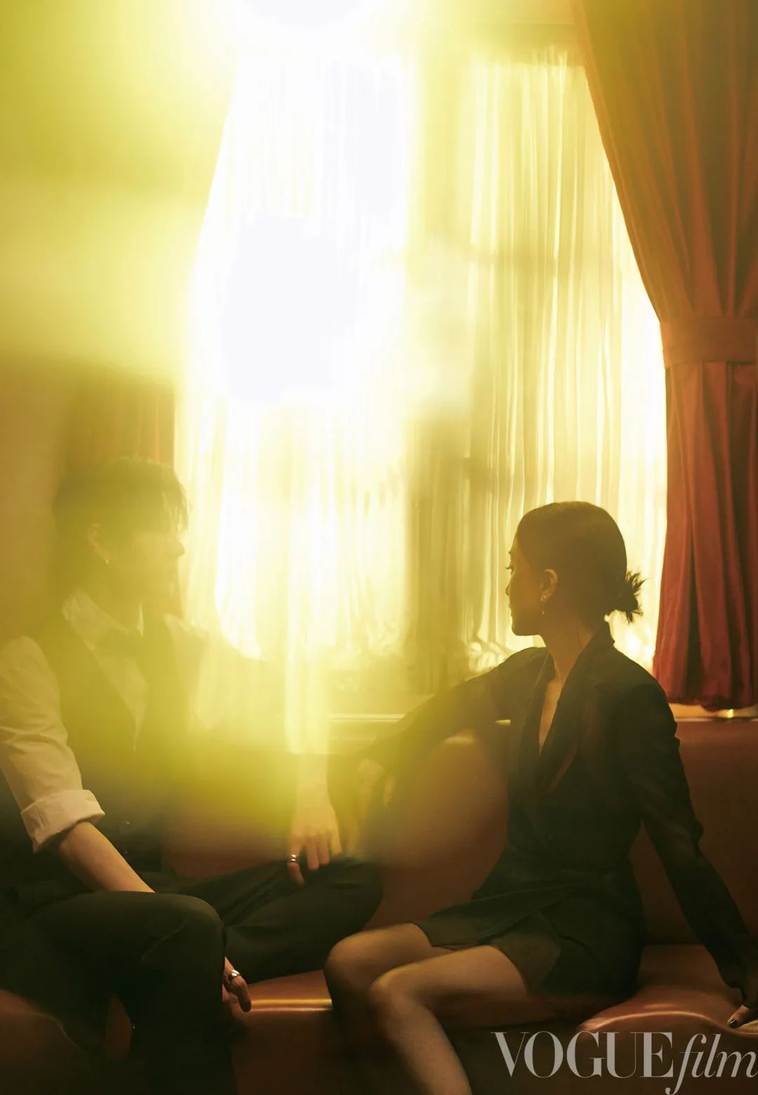 王一博周迅花的游吟解析,周迅和王一博微电影花间游吟