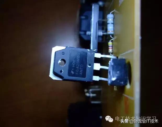 美的c21-wt21112t电磁炉故障,电磁炉出现的故障有哪些