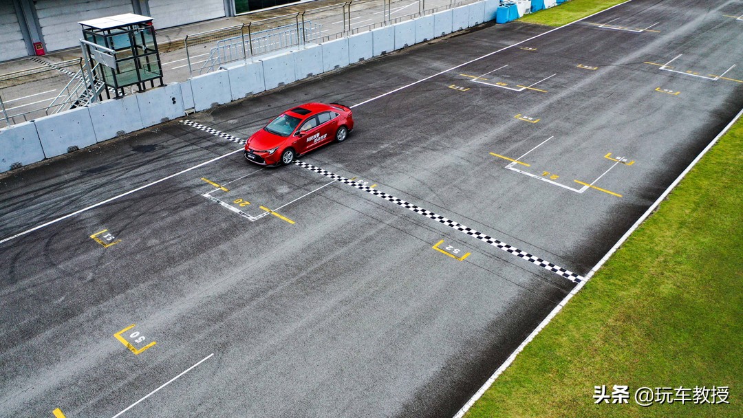 丰田的2.4t混动省油吗,丰田rav4荣放2.5混动版真实油耗