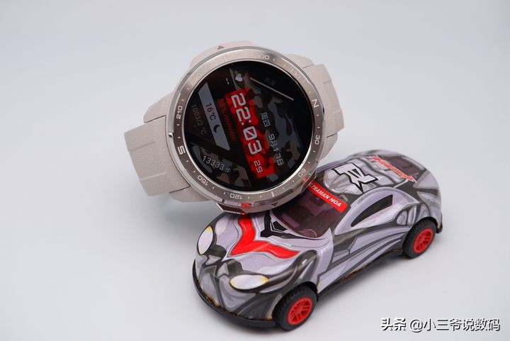 荣耀watchgspro,华米t-rexpro对比荣耀gspro