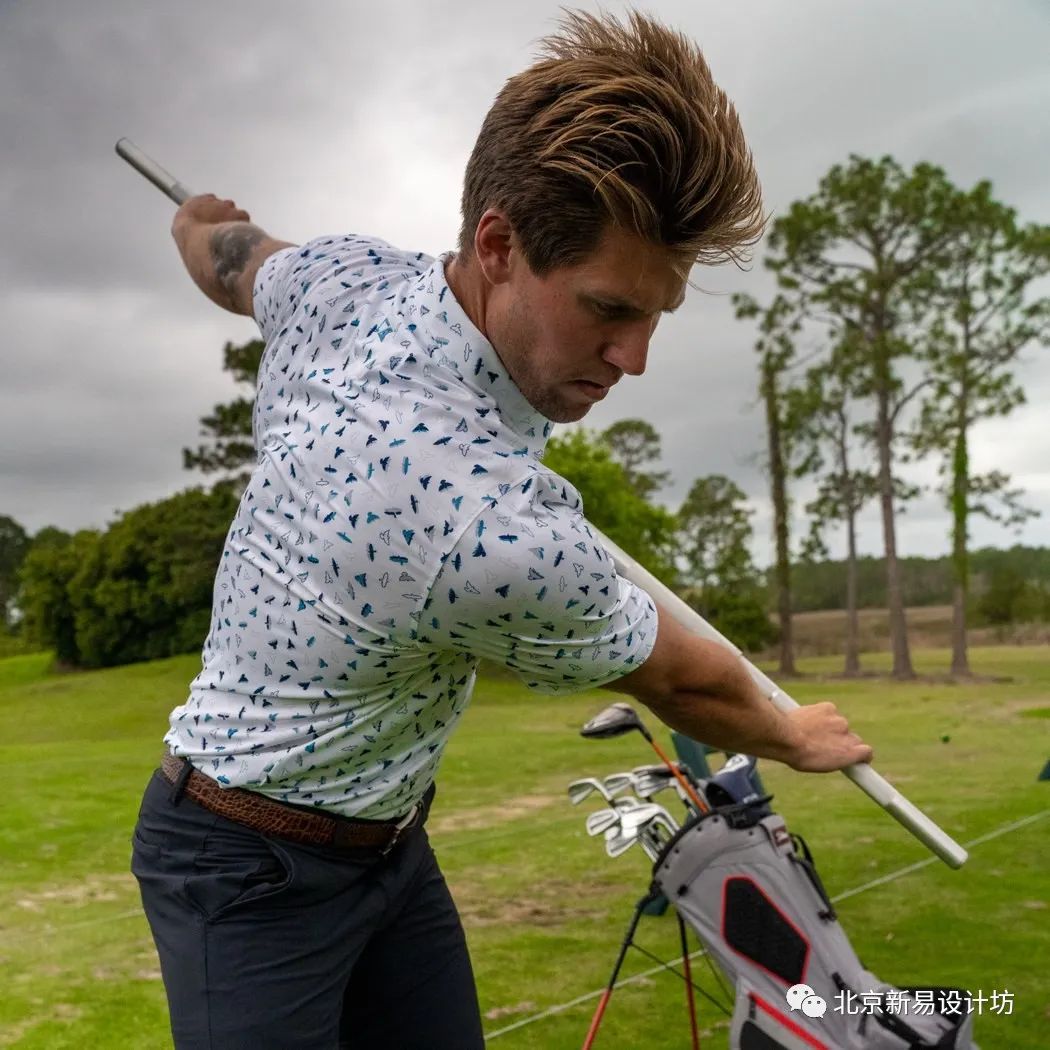 人性化多元化和实用性的健身器材,高科技有未来设计感的健身器材