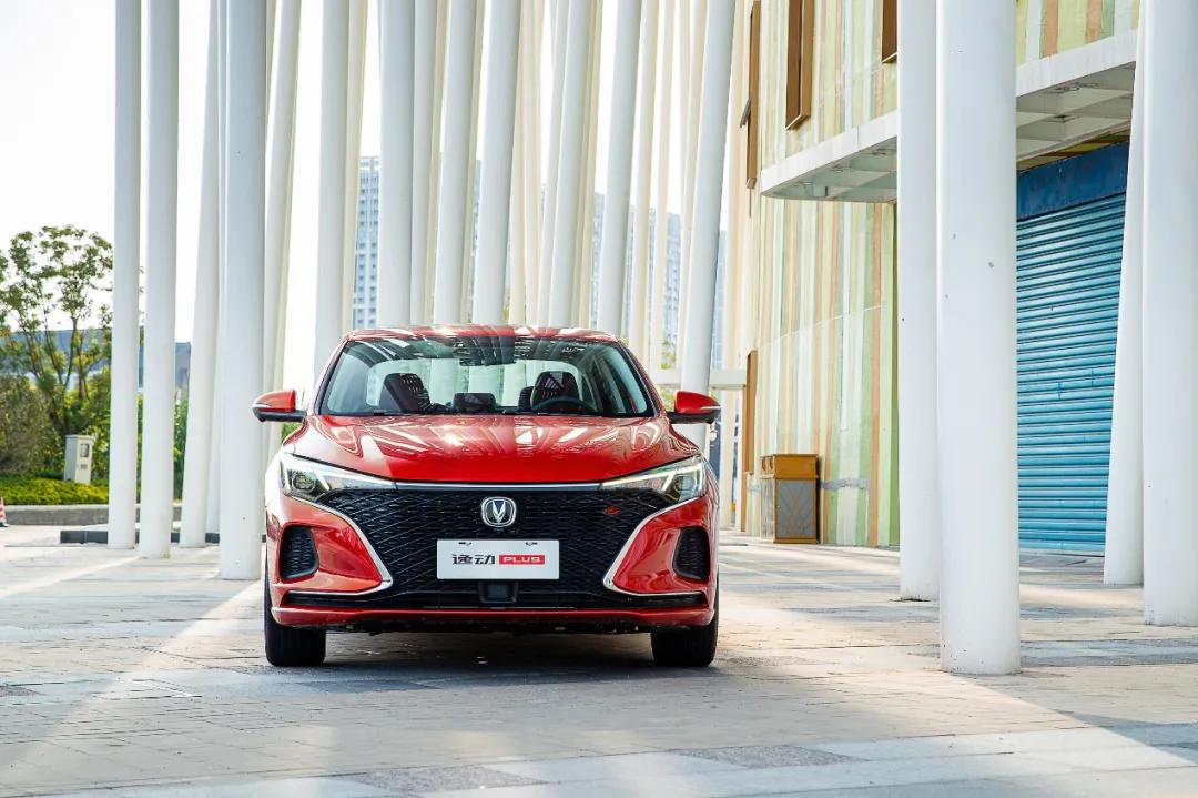 轩逸逸动plus朗逸怎么选,逸动plus高配和朗逸怎么选择