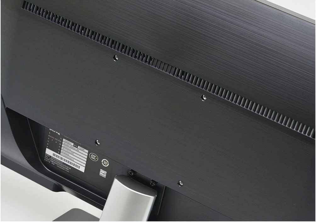 「老年人也能看懂的电脑知识」第九篇:什么是显示器?