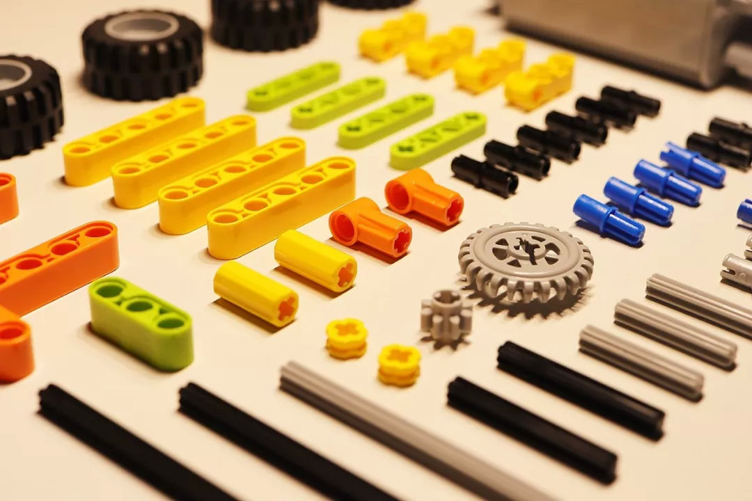 乐高编程机器人课程 (乐高编程机器人讲解教程)