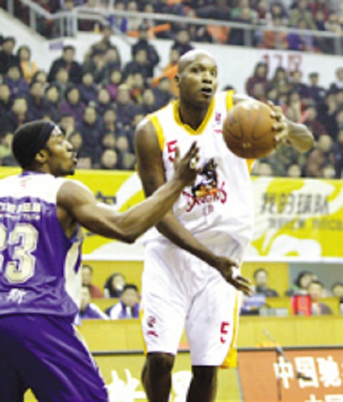 cba目前高薪外援,cba新赛季最让人失望的五名外援