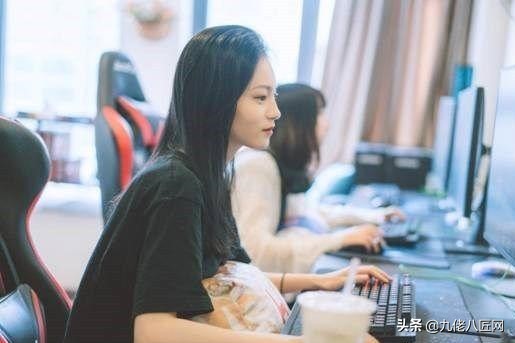 电竞酒店发展论坛,电竞酒店傲风