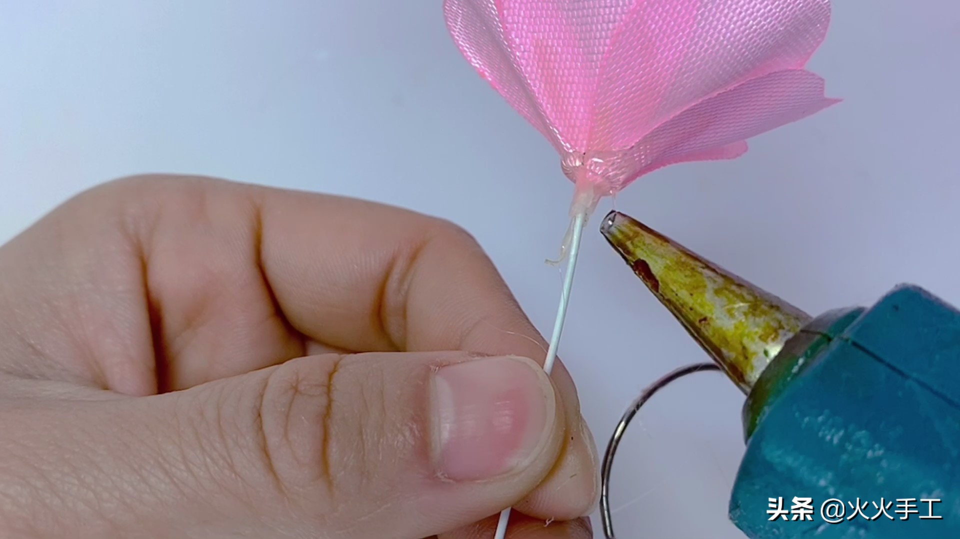 白浅的十里桃花，不用三生三世，在家用粉色丝带就可以很快完成