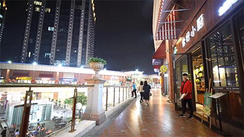 寰愬窞涓滃尯璐墿娈垮爞,寰愬窞涓滃尯浜烘皵璐墿涓績