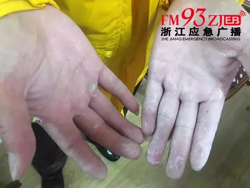 “唐亚武,命令你立即停止工作!”