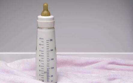 职场妈妈课堂:如何正确的进行母乳冰冻,你需要注意这4点