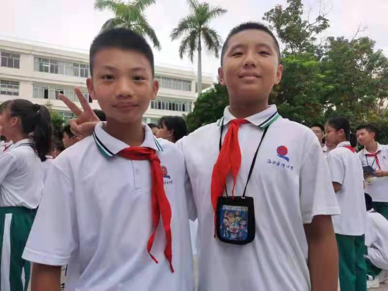 海南华侨中学初中部第三届英语文化节暨中秋英语游园活动受到七年级新生追捧