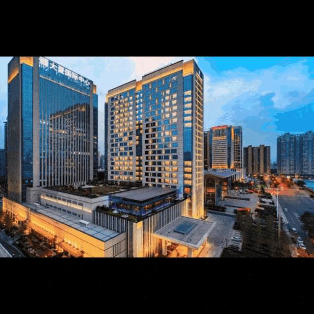 西安人,这300份圣诞礼包我要免费送给你!速抢!