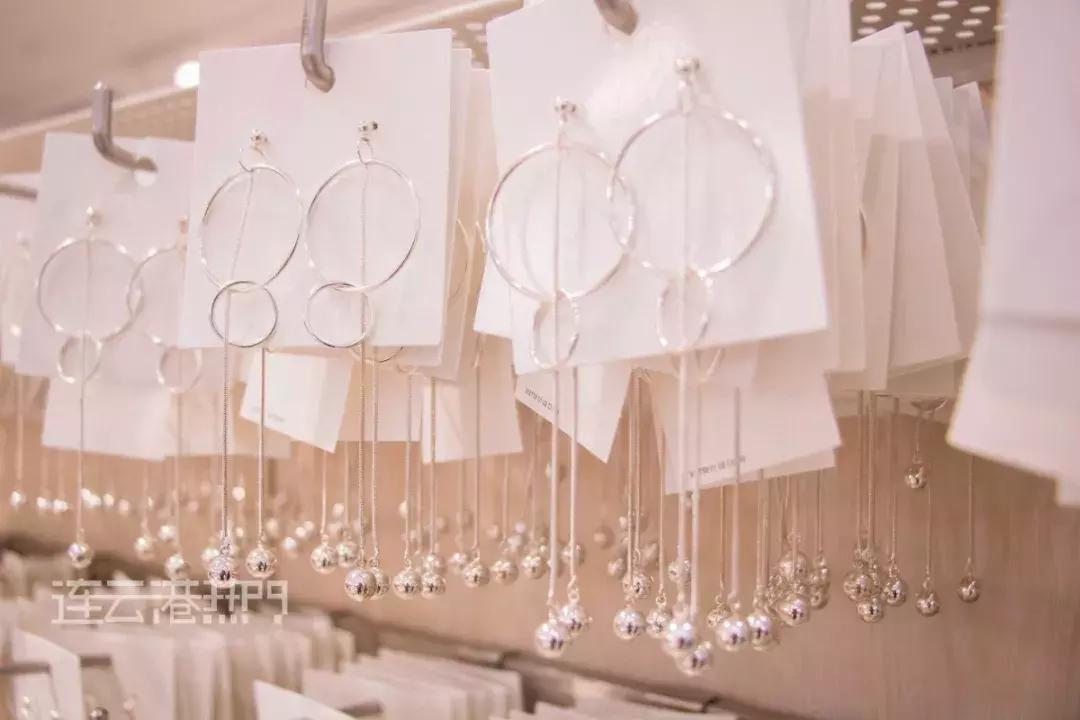 只带一百块钱去成都,带你逛苏宁