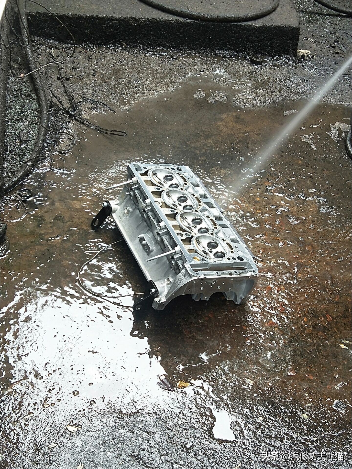 07年奥迪a6轻微烧机油怎么解决,奥迪2007款a6烧机油的原因