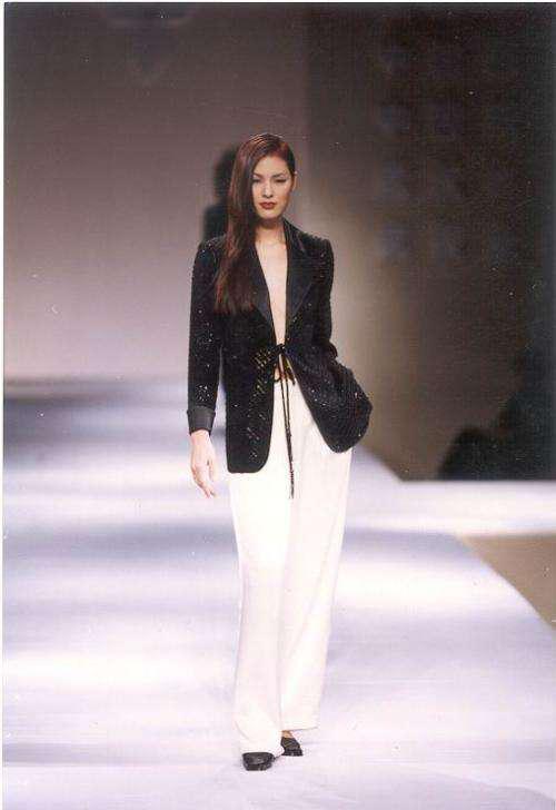 世界顶级模特的成长史,名模背后的心酸事件