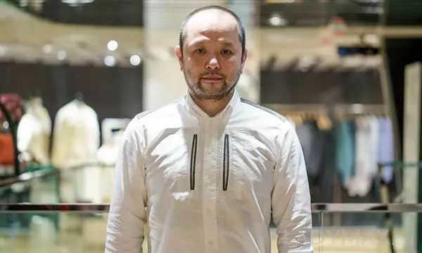 邱淑贞老公沈嘉伟身价多少亿,沈嘉伟评价邱淑贞访谈完整视频