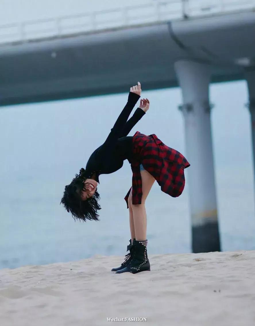 刘雯格纹,刘雯穿格纹衫好看吗