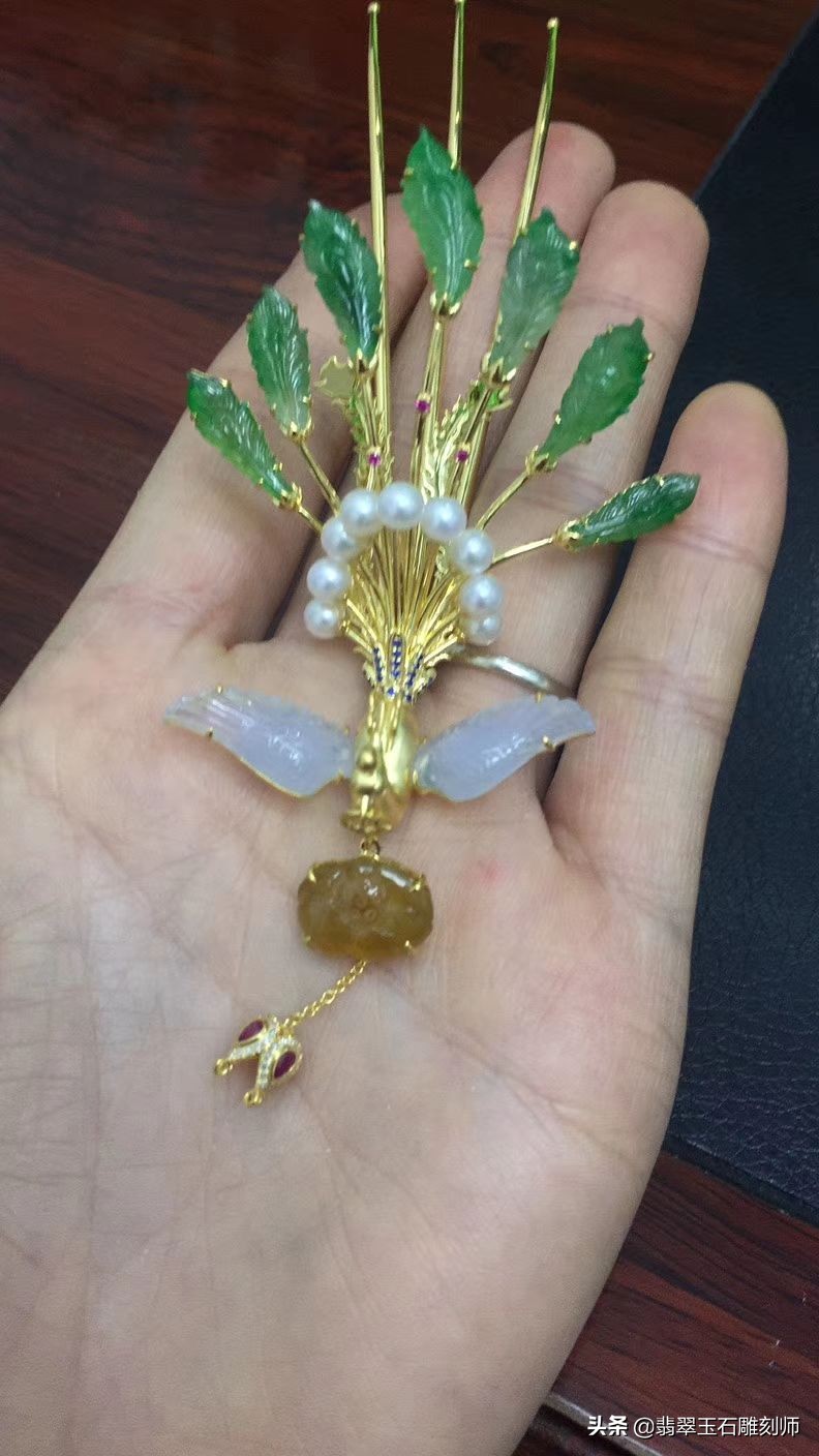 结婚三金买多少克黄金合适,结婚三金是黄金好还是白金好