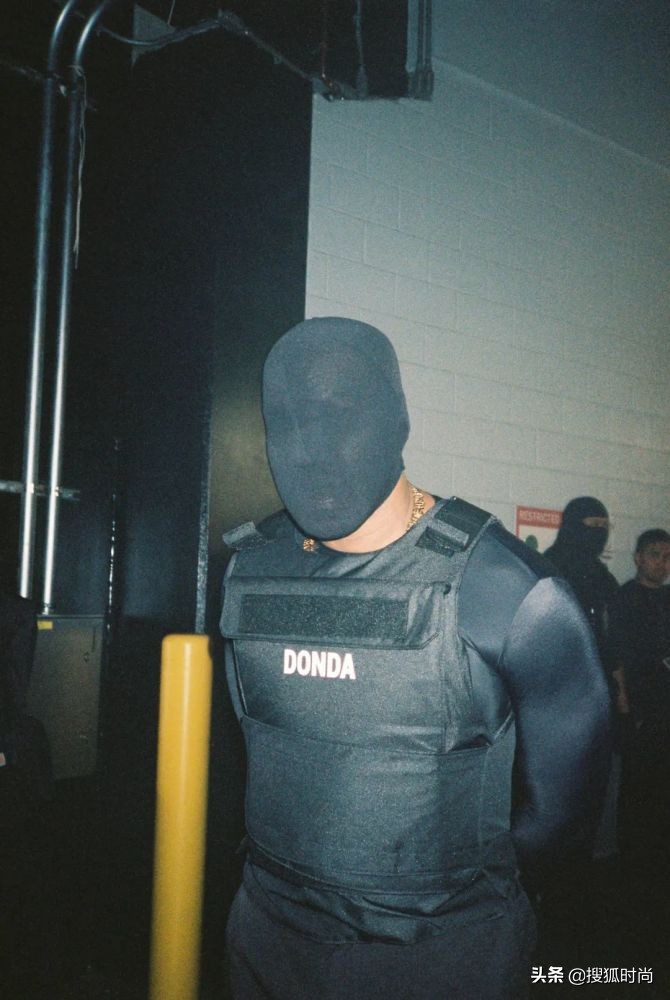 卡戴珊与侃爷大婚,卡戴珊为前夫侃爷庆生