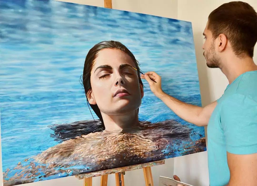 他画了一波美人，笔触精致，活色生香