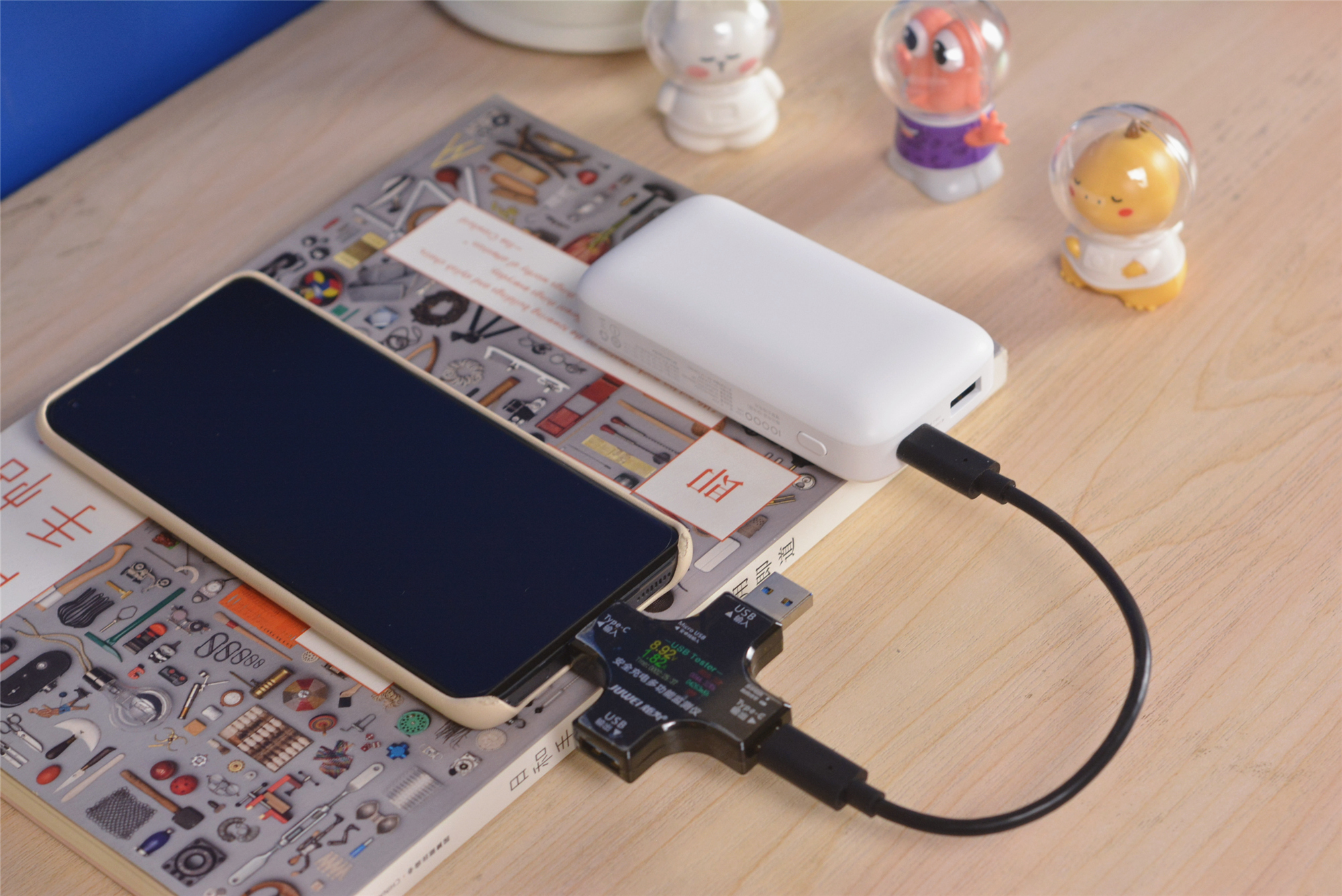 aigo爱国者充电宝10000毫安mini,aigo爱国者充电宝e20000pd白色