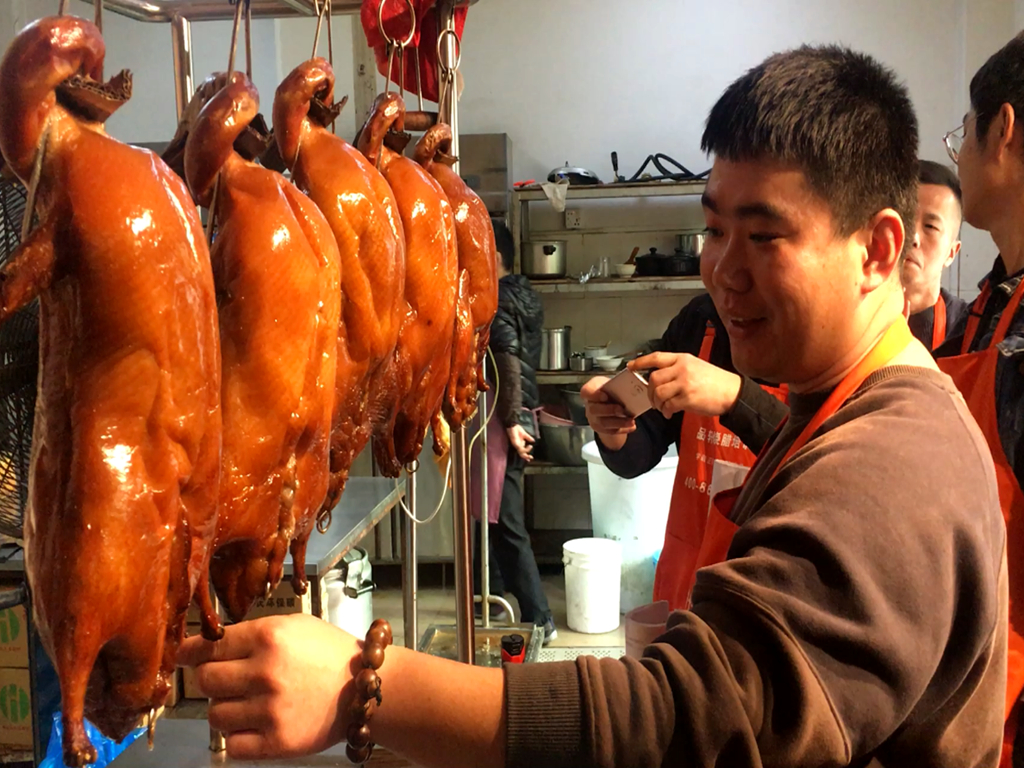 烧鸭如何持久脆皮,广式脆皮烧鸭教程