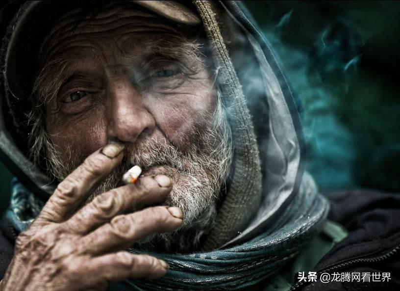 「龙腾网」为何一些富人穿的跟流浪汉一样？