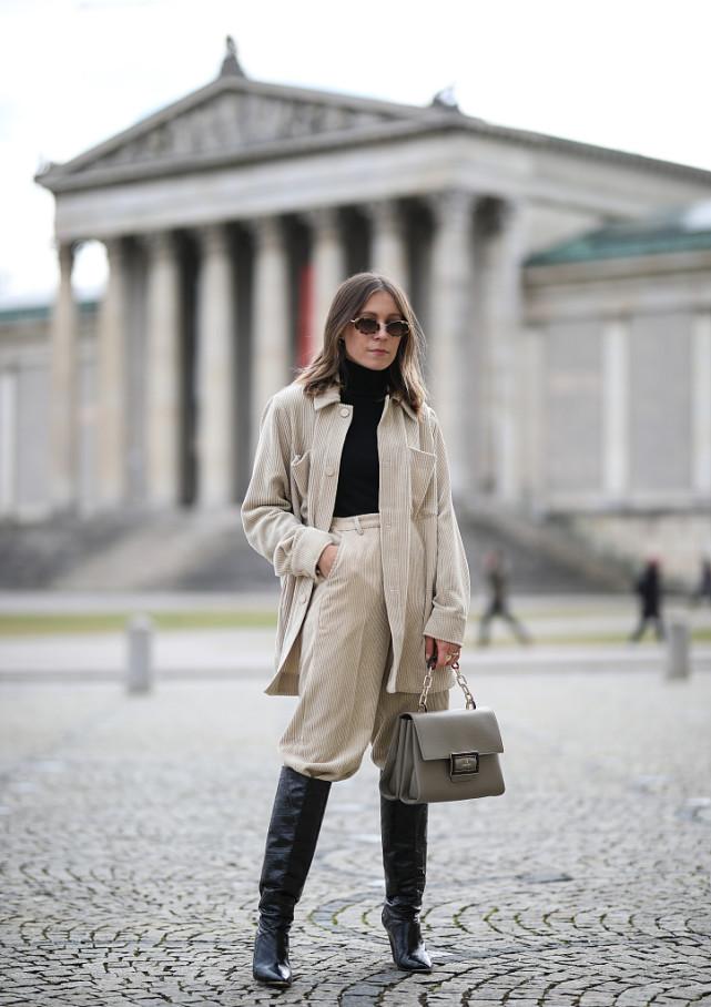 显瘦灯芯绒裤子小个子,百搭灯芯绒微喇裤