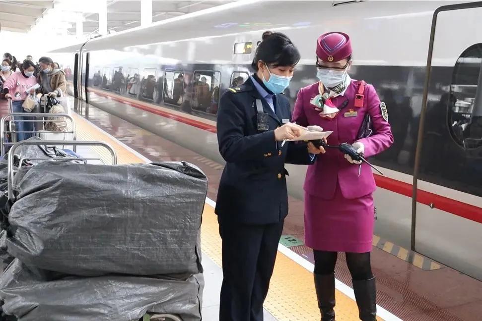 最长列车多少节车厢,列车长属于什么段