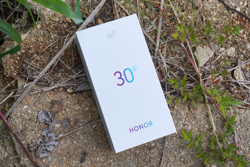 两千五块钱的荣耀手机性价比,两千以内5g荣耀系列手机推荐