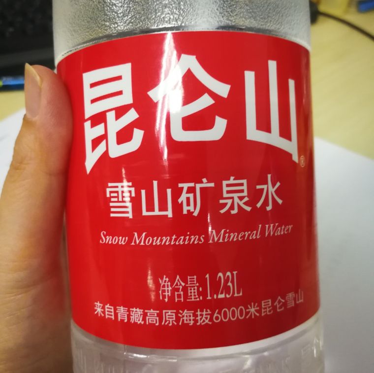 矿泉水哪个牌子水质最好测评,39元矿泉水测评