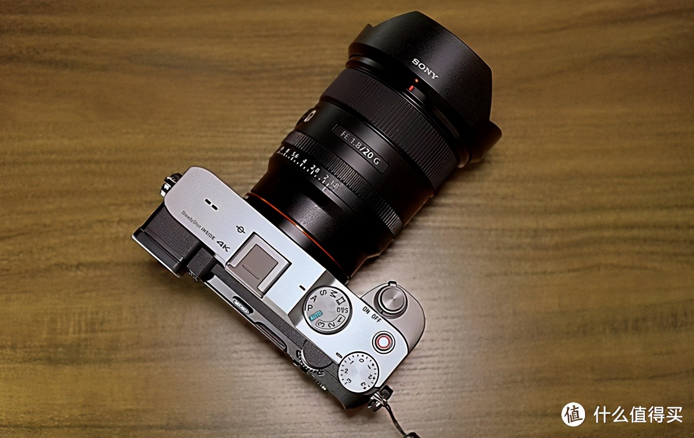 口袋型云台相机推荐,小白适合用云台相机还是运动相机