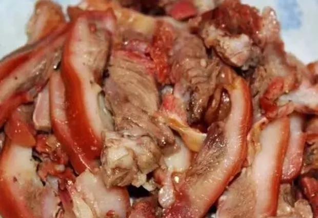 嘴长毛短浅含膘,嘴长毛短浅含膘是什么生肖