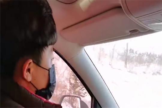 村里防疫严峻，被要求没事不能出门，大一学生主动帮村民“代购”