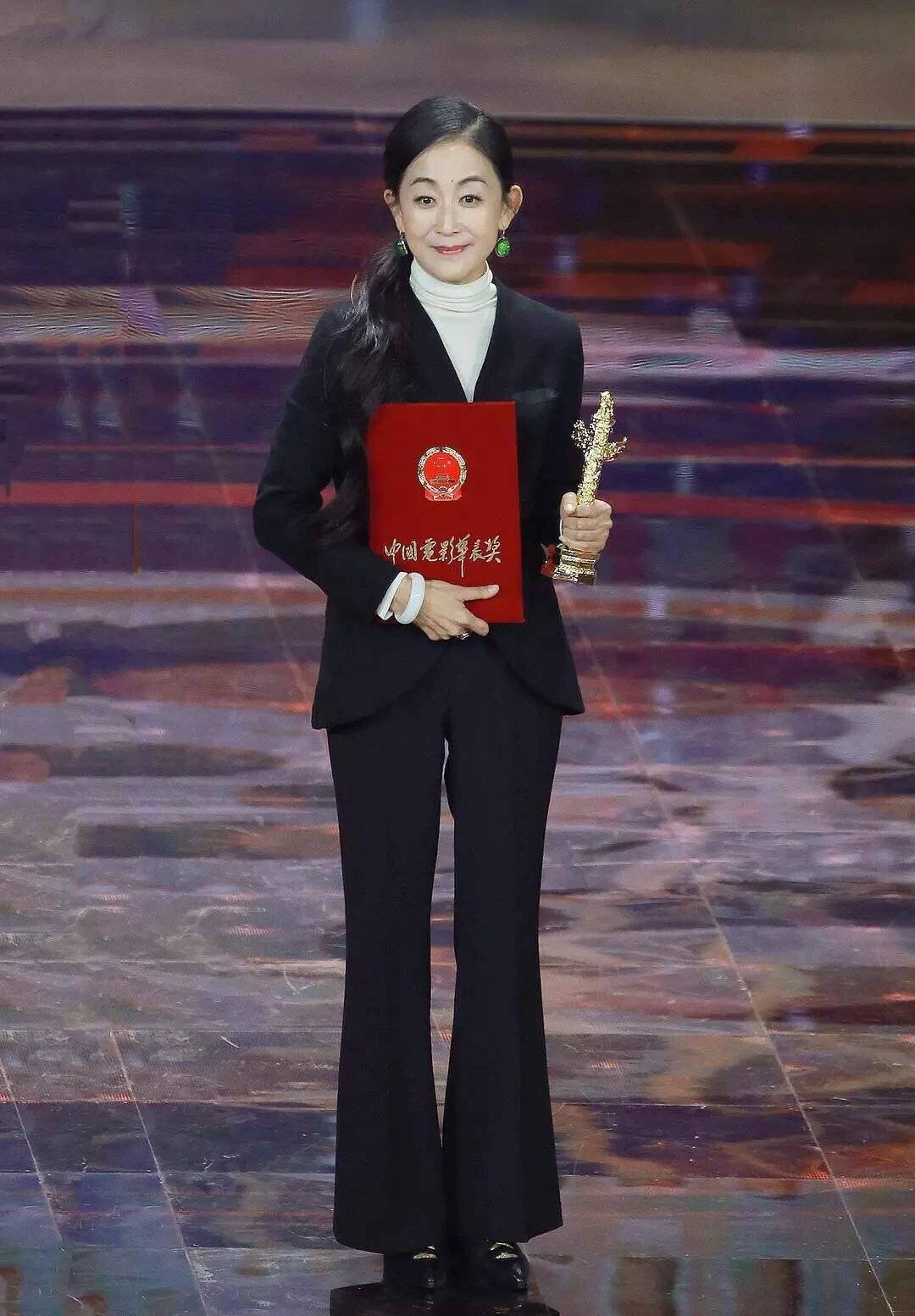 陈瑾穿白旗袍走红毯,陈瑾穿旗袍