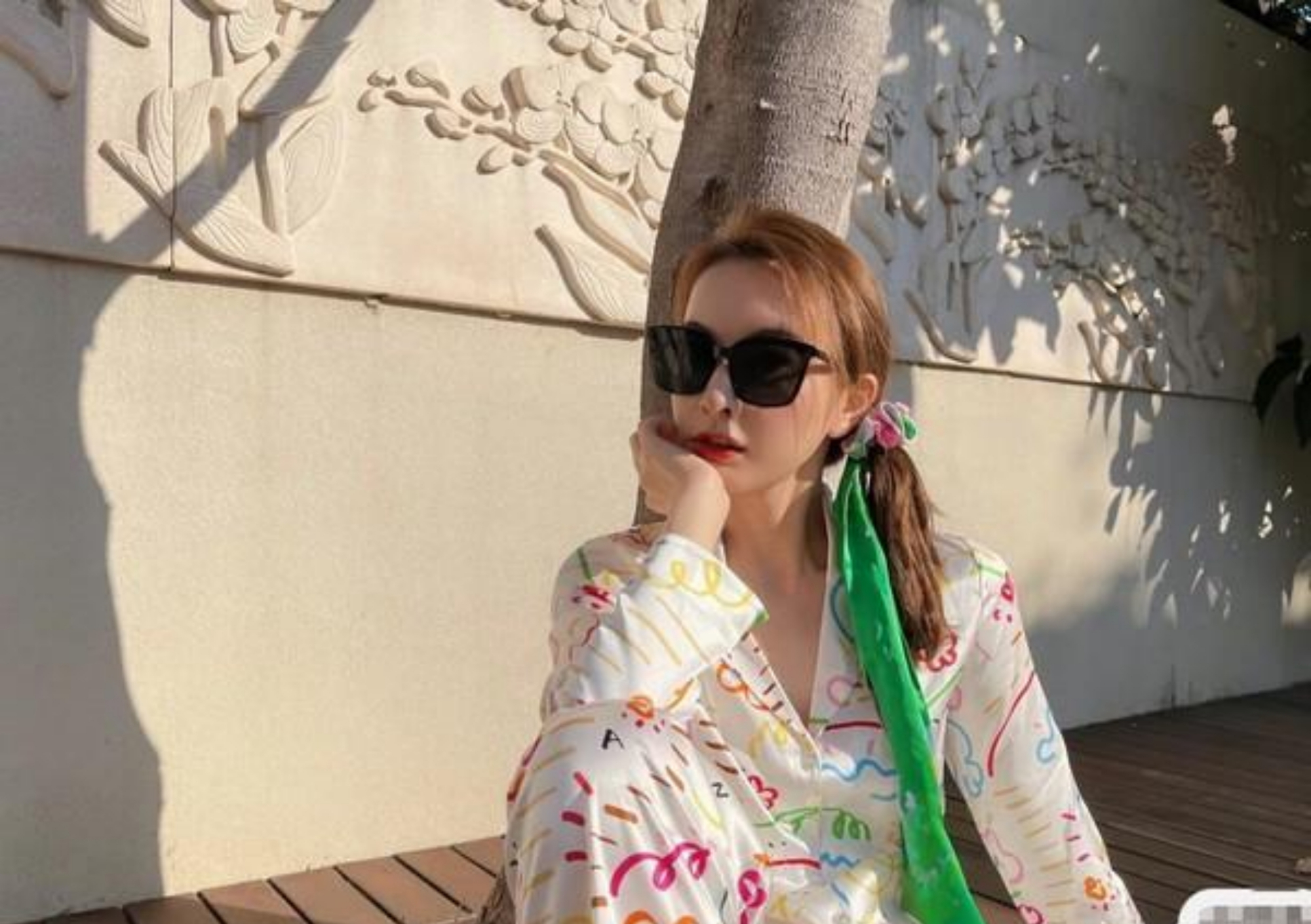 吴昕穿睡衣现身机场,吴昕油光满面现身机场似油腻少女