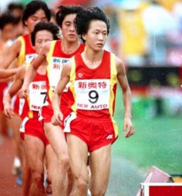 王军霞田径第一人,田径奥运冠军王军霞晒出视频