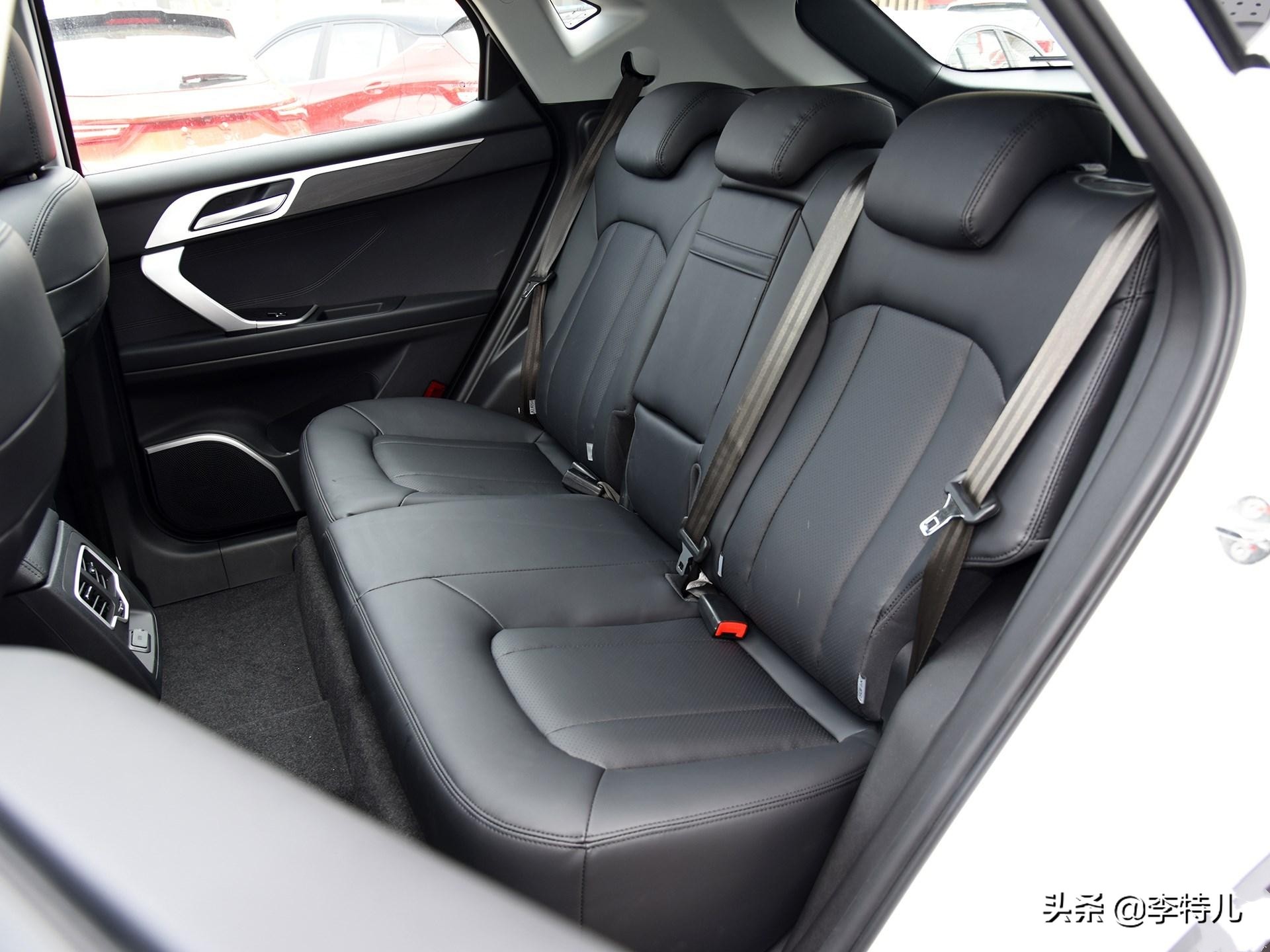 抢先试驾东南dx7,东南dx7星跃顶配