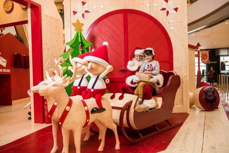 香港巨型圣诞树,香港圣诞树旅游攻略