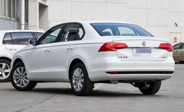 放弃了吉利帝豪，最后选大众宝来，快来听下车主的真实感受吧