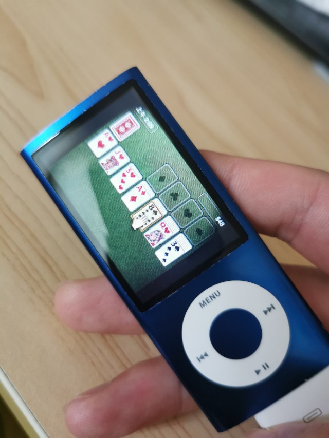 11年前的iPod*放播**器：nano5