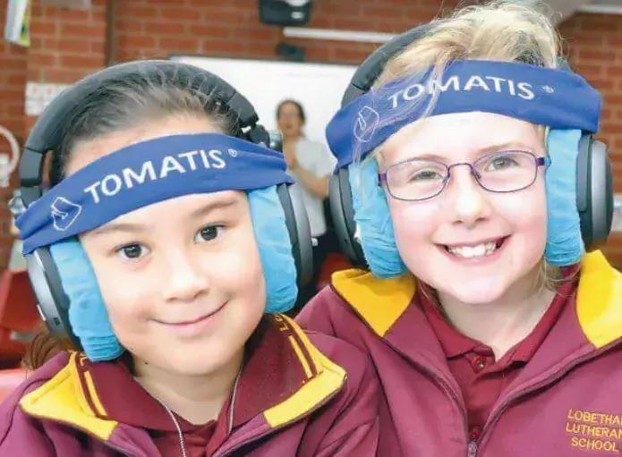 注意力不集中、鞋子穿反、喊他没反应？原来是孩子这里出了问题